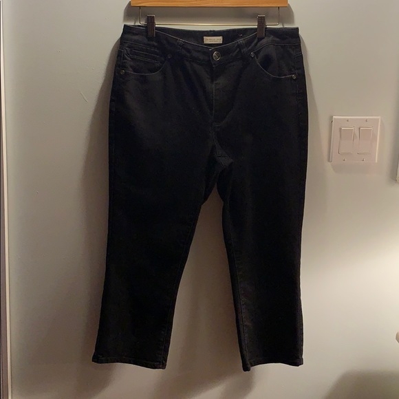black denim capris